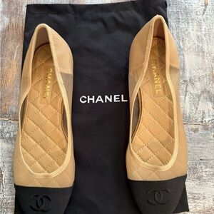 CHANEL Tan and Black Mesh Flats